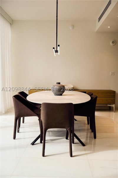 Alquiler de apartamento en Aston Martin Residences 804W