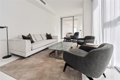 Alquiler de apartamento en Aston Martin Residences 804W