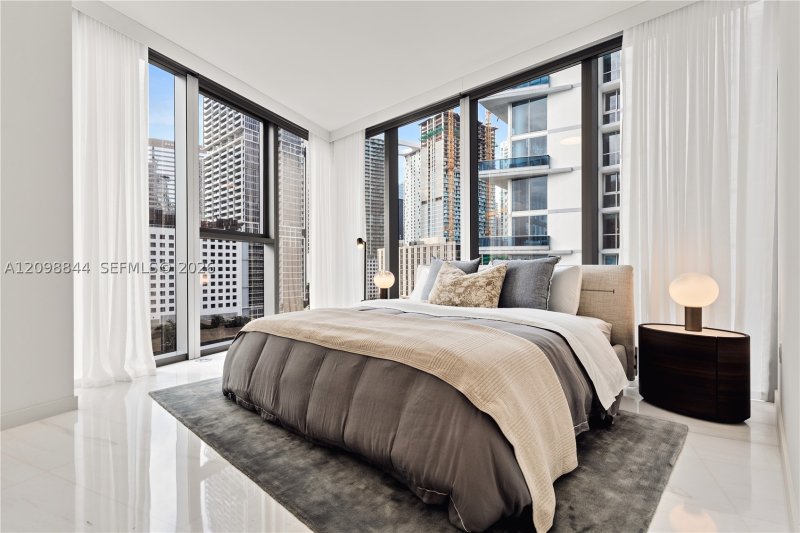 Alquiler de apartamento en Aston Martin Residences 804W