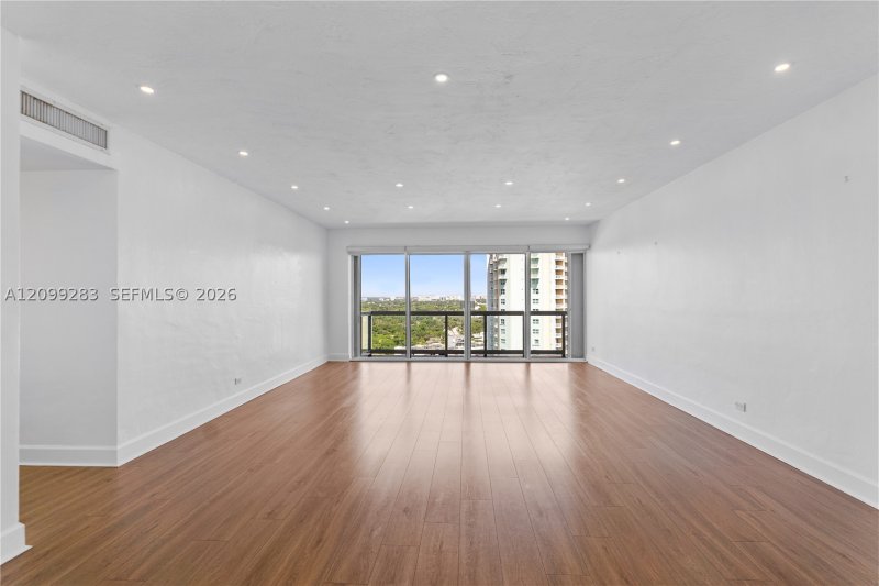 Apartment for rent at Brickell Townhouse PHL