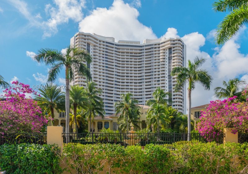 Comprar apartamento en 1000 Williams Island 2909