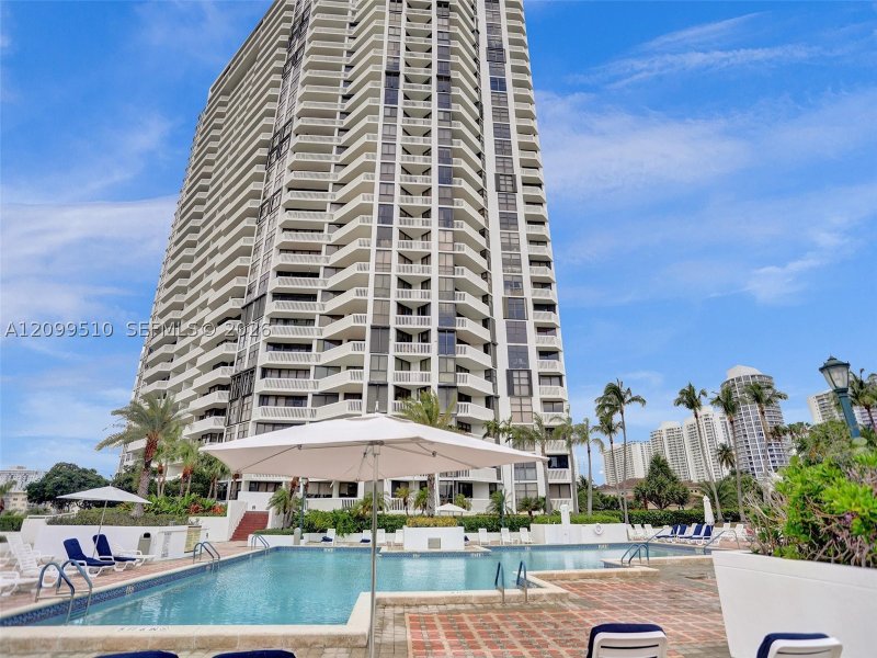 Comprar apartamento en 1000 Williams Island 2909