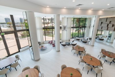Comprar apartamento en 1000 Williams Island 2909