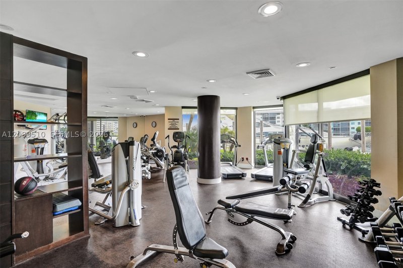 Comprar apartamento en 1000 Williams Island 2909