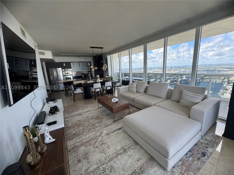 Aluguel de apartamento no Beach Club Two 5008