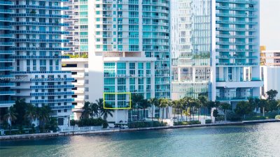 Comprar apartamento en Onyx On The Bay 201
