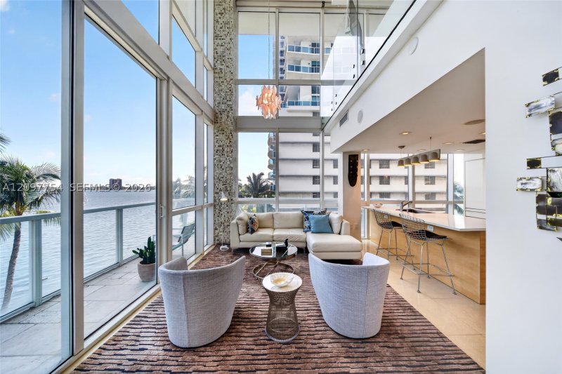 Condo for sale at Onyx On The Bay 201