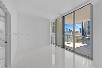 Aluguel de apartamento no Paramount Miami WorldCenter 1012
