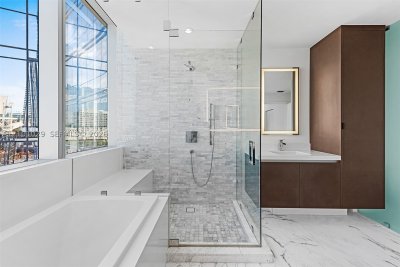 Aluguel de apartamento no Paramount Miami WorldCenter 1012