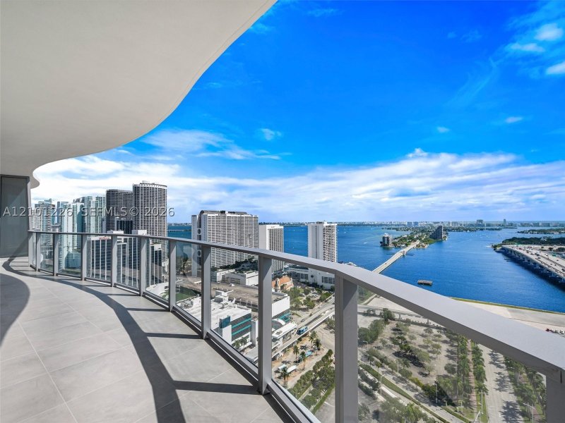 Condo for sale at Casa Bella 3001