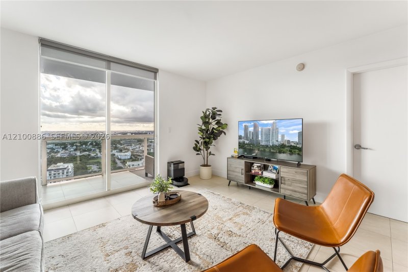 Condo for sale at 1800 Club 4006
