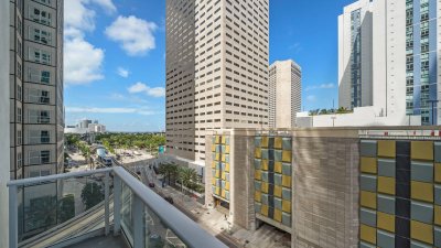 Aluguel de apartamento no Aston Martin Residences L-832