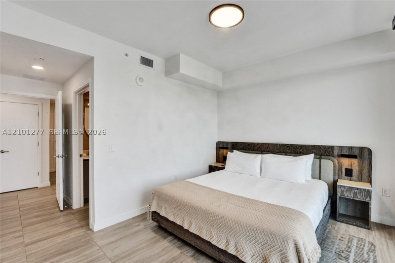 Condo for sale at 72 Park Miami Beach 1110
