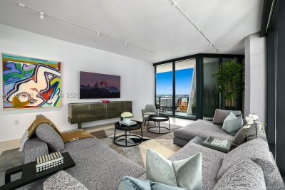 Comprar apartamento en One Thousand Museum 3302