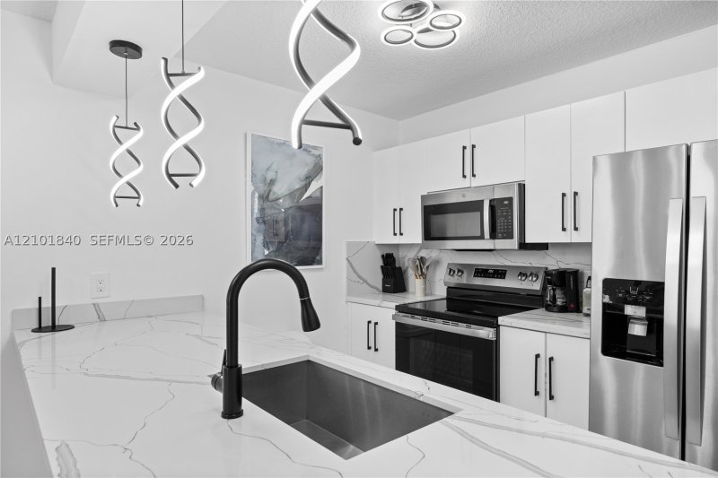 Apartment for rent at The Club At Brickell Bay 1907