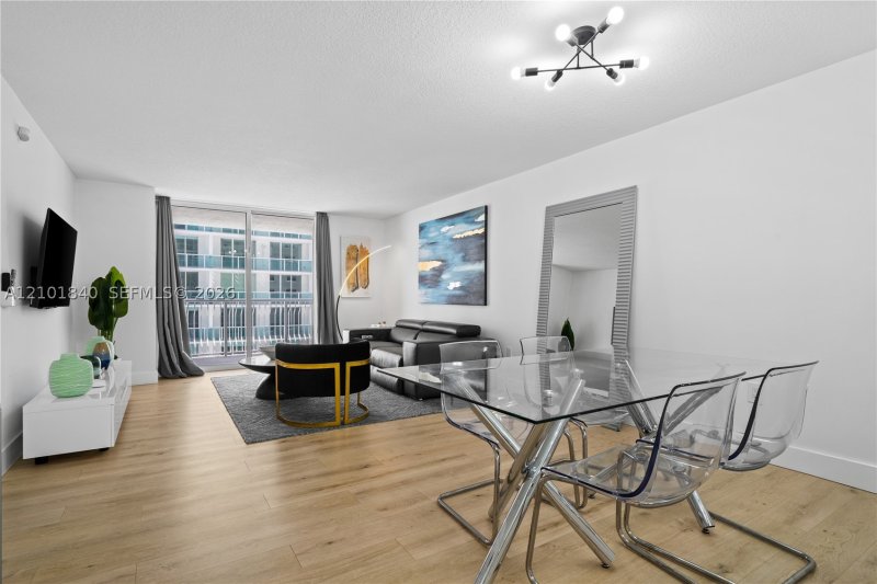 Apartment for rent at The Club At Brickell Bay 1907