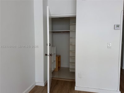 Aluguel de apartamento no Four Ambassadors 1109
