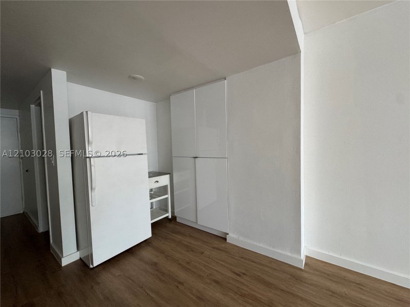 Aluguel de apartamento no Four Ambassadors 1109