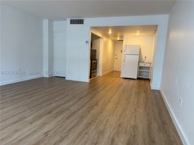 Aluguel de apartamento no Four Ambassadors 1109