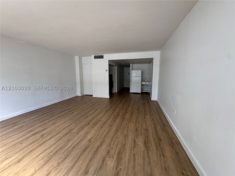 Aluguel de apartamento no Four Ambassadors 1109