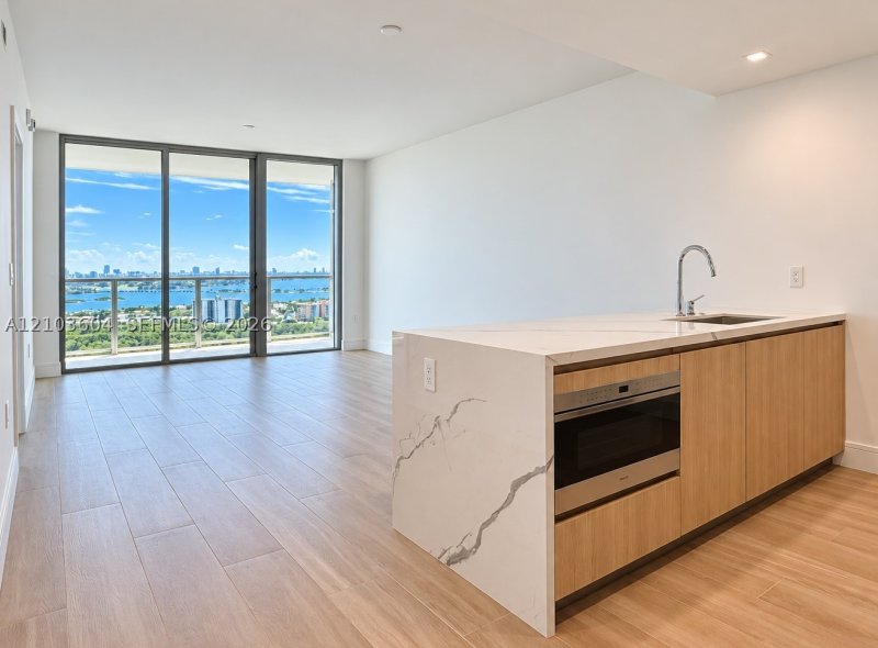 Apartment for rent at One Park Tower by Turnberry 2504
