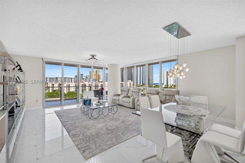 Condo for sale at Parque Towers at St. Tropez 5-807