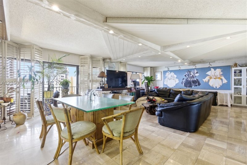 Condo for sale at The Cricket Club 1505