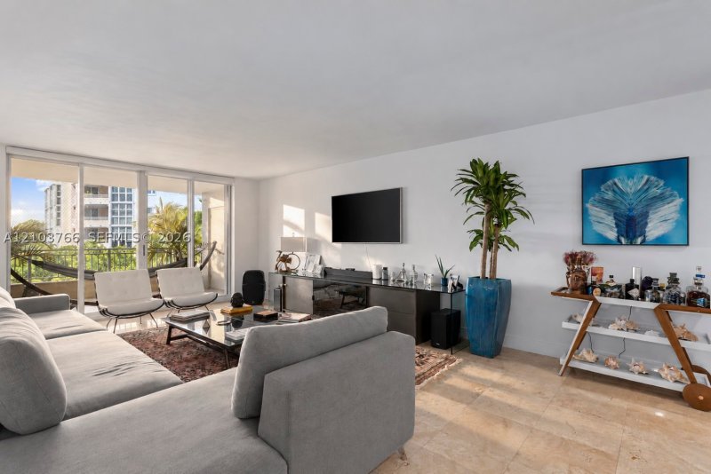 Alugar apartamento no Ocean Club Lake Tower