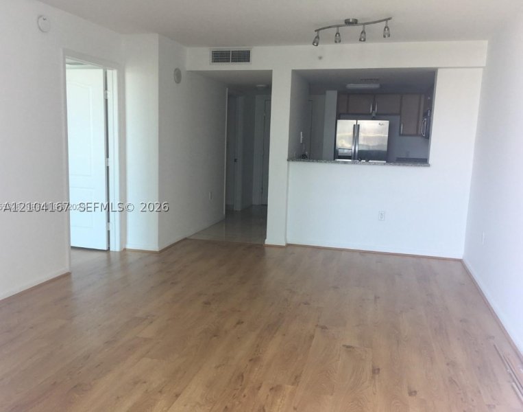 Apartment for rent at Skyline On Brickell 2011