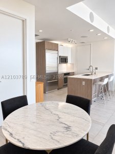 Aluguel de apartamento no Brickell House Condo 3805