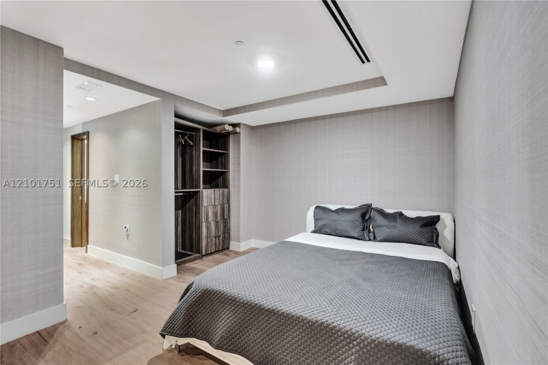 Condo for sale at Azure 305