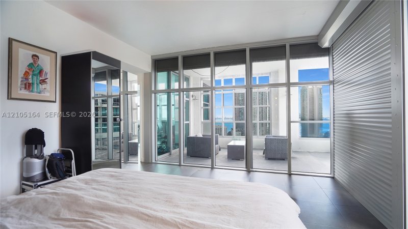 Comprar apartamento no Midtown Miami 4 H2202