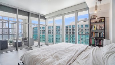 Comprar apartamento no Midtown Miami 4 H2202