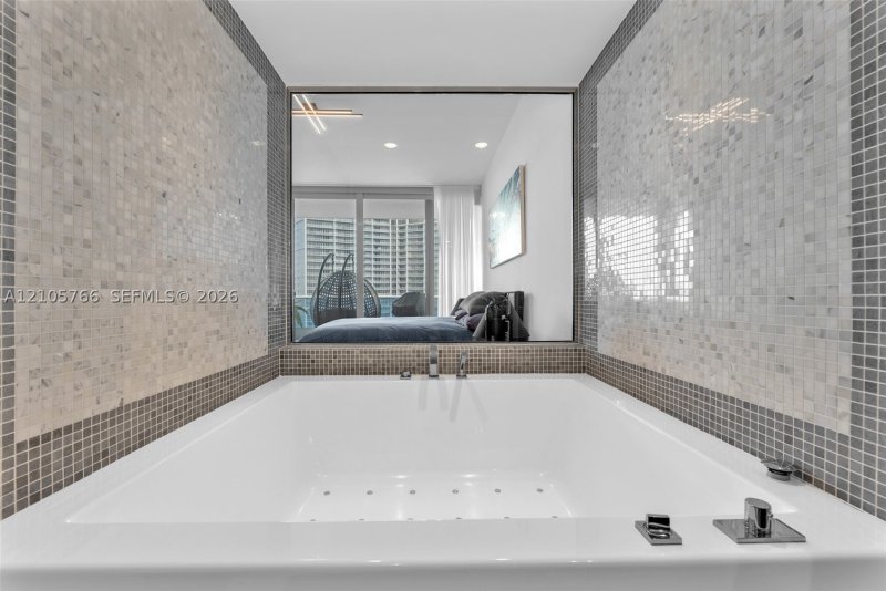 Condo for sale at Epic Miami 4408