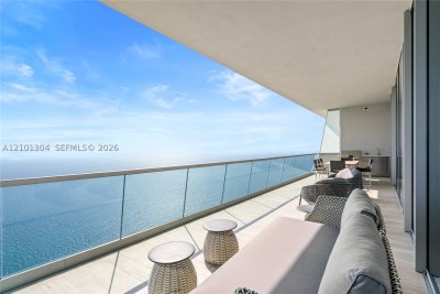Turnberry Ocean Club Apt #5101