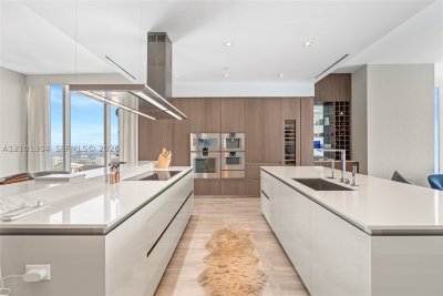 Comprar apartamento en Turnberry Ocean Club 5101
