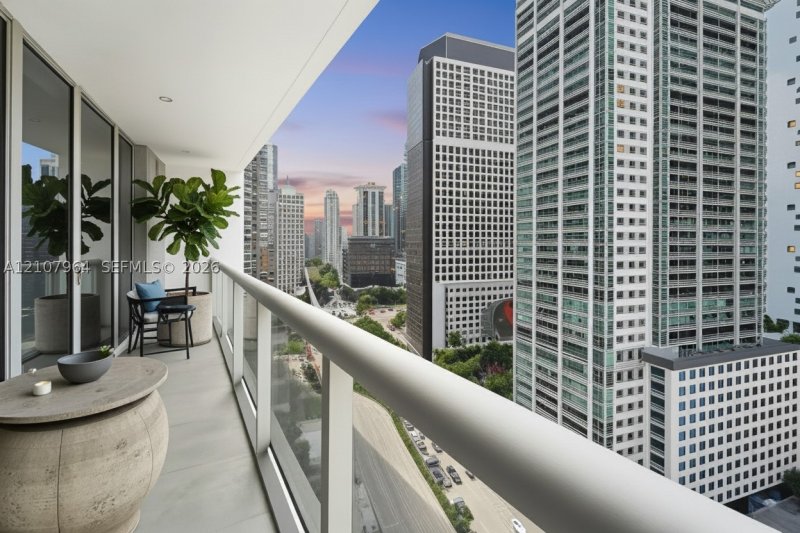 Comprar apartamento no Icon Brickell Viceroy 1907
