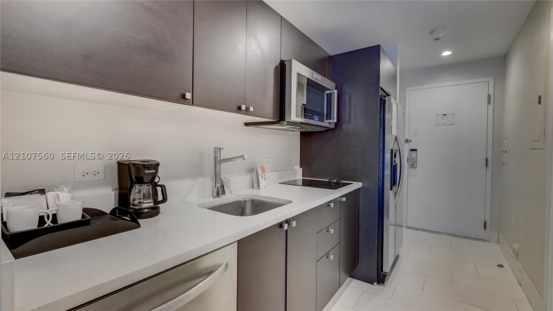 Condo for sale at The Blue Doral 407