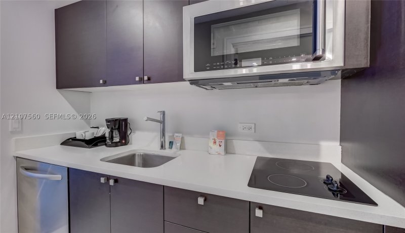 Condo for sale at The Blue Doral 407