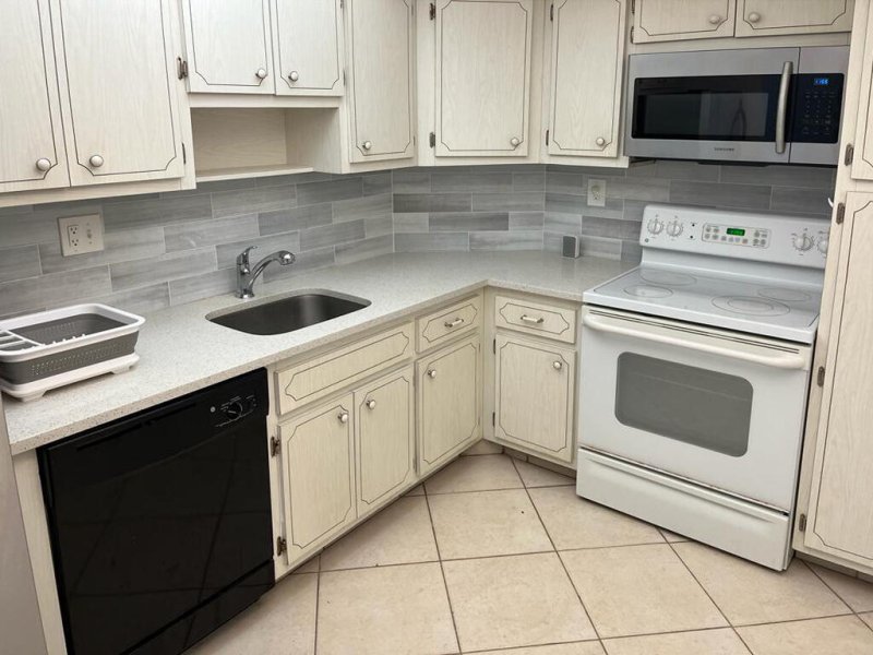 Property photo # 4
