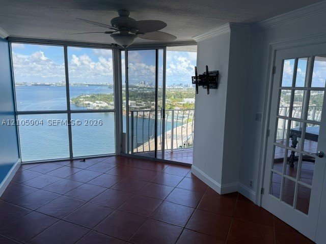 Apartment for rent at Grandview Palace 2417