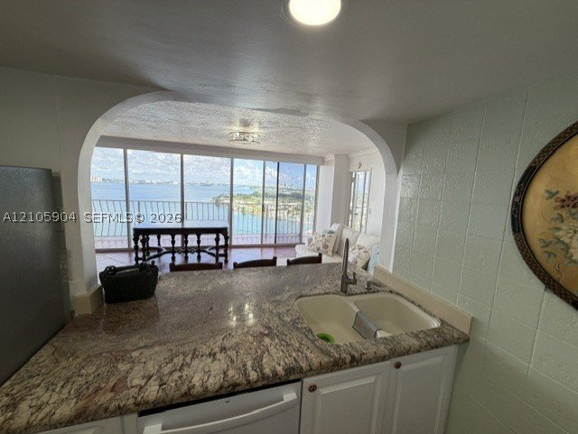 Apartment for rent at Grandview Palace 2417