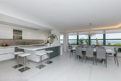 Alquiler de apartamento en Grove Isles Tower III C502