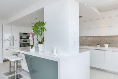 Alquiler de apartamento en Grove Isles Tower III C502