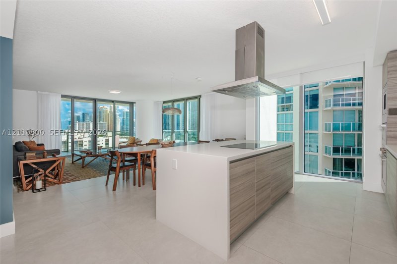 Condo for sale at Parque Towers at St. Tropez 4-1101