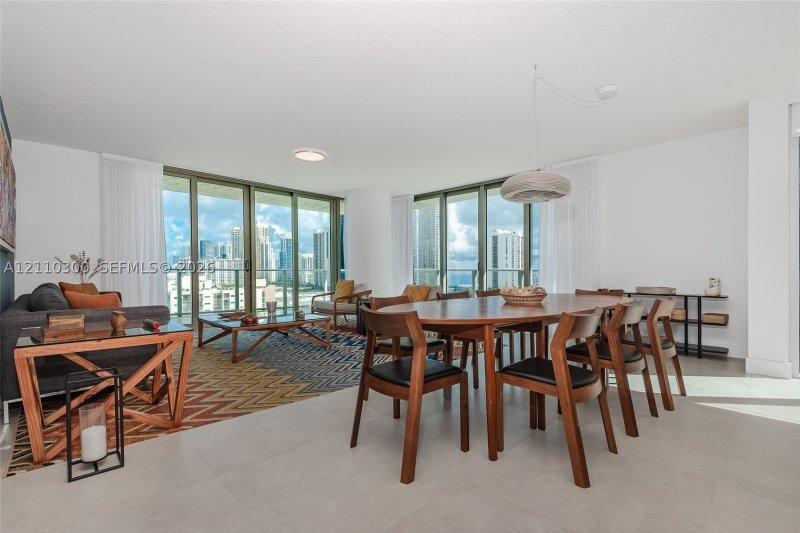 Condo for sale at Parque Towers at St. Tropez 4-1101