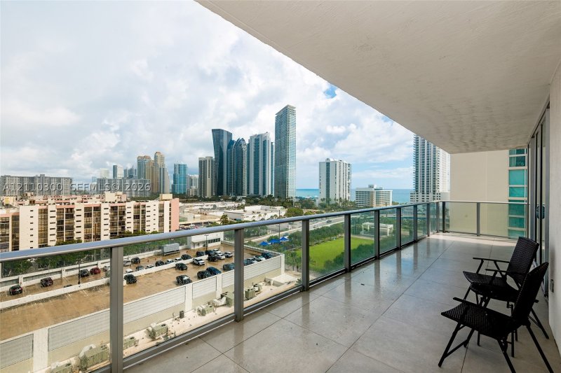 Condo for sale at Parque Towers at St. Tropez 4-1101