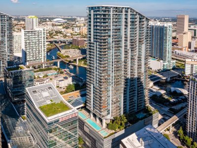 Brickell City Centre Reach Apt #1906