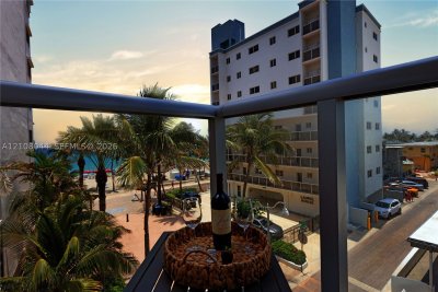 Comprar apartamento no Costa Hollywood N307