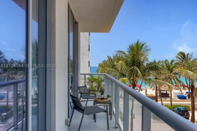 Comprar apartamento no Costa Hollywood N307